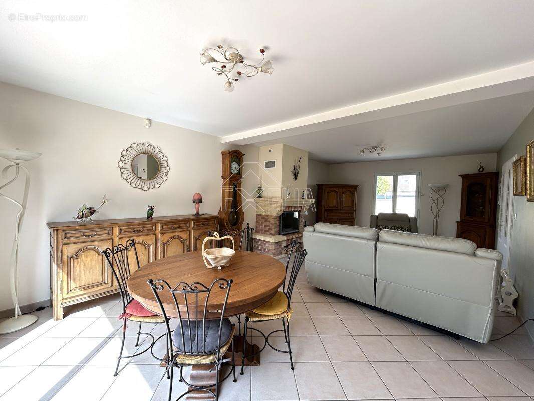 Superbe Propriété  6 pièces 130 m²  4 chambres à Buchelay - photo 5