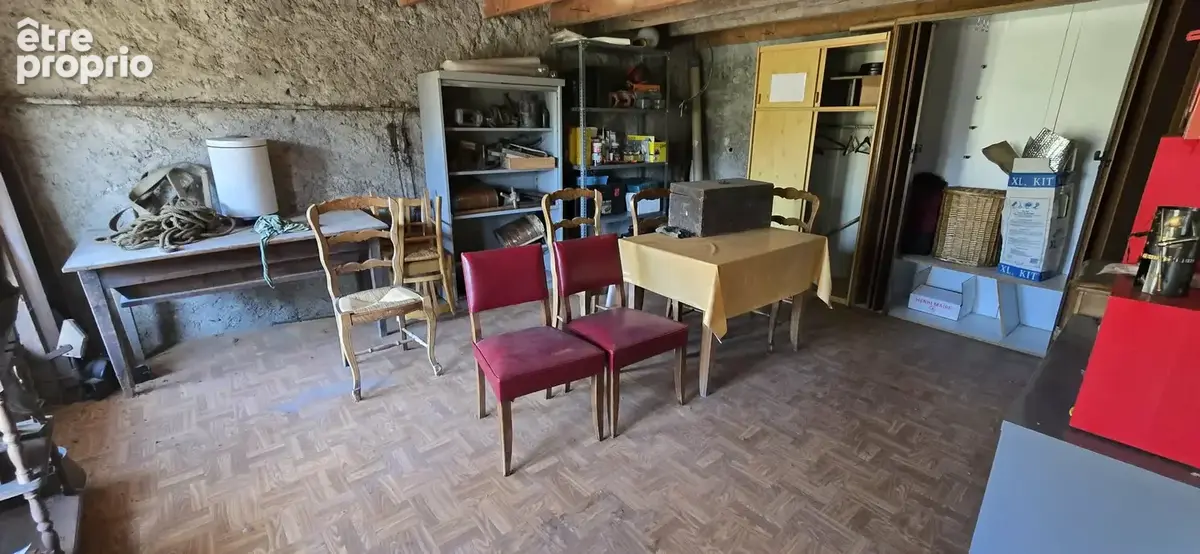 Maison de village à rénover de 80 m2 habitables avec dépendances et terrain de 796 m2 - photo 12