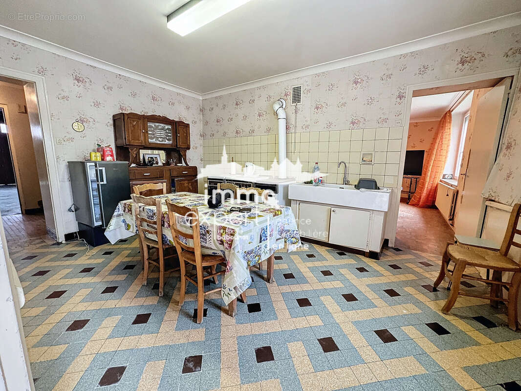 Maison à DOMMARTIN-SUR-VRAINE