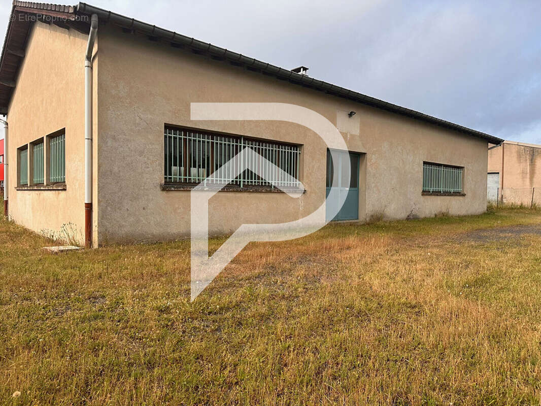 Commerce à CHANTEHEUX