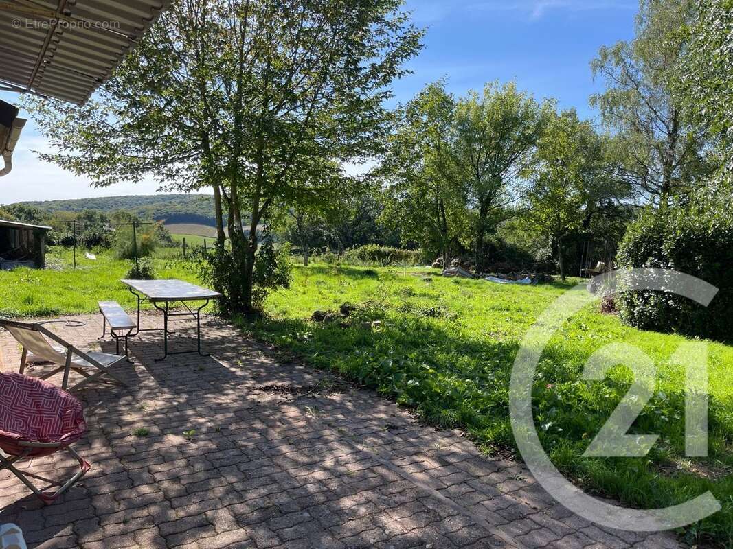 Maison à CHATEAUNEUF-VAL-DE-BARGIS