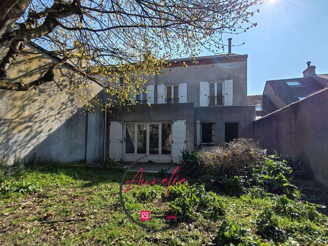 Maison à ARTENAY