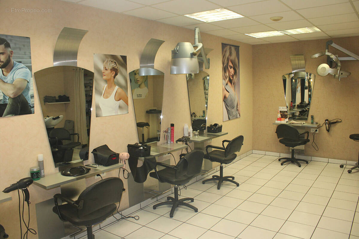 Commerce à TREMUSON