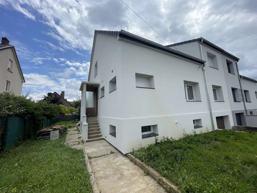 Maison à AMNEVILLE