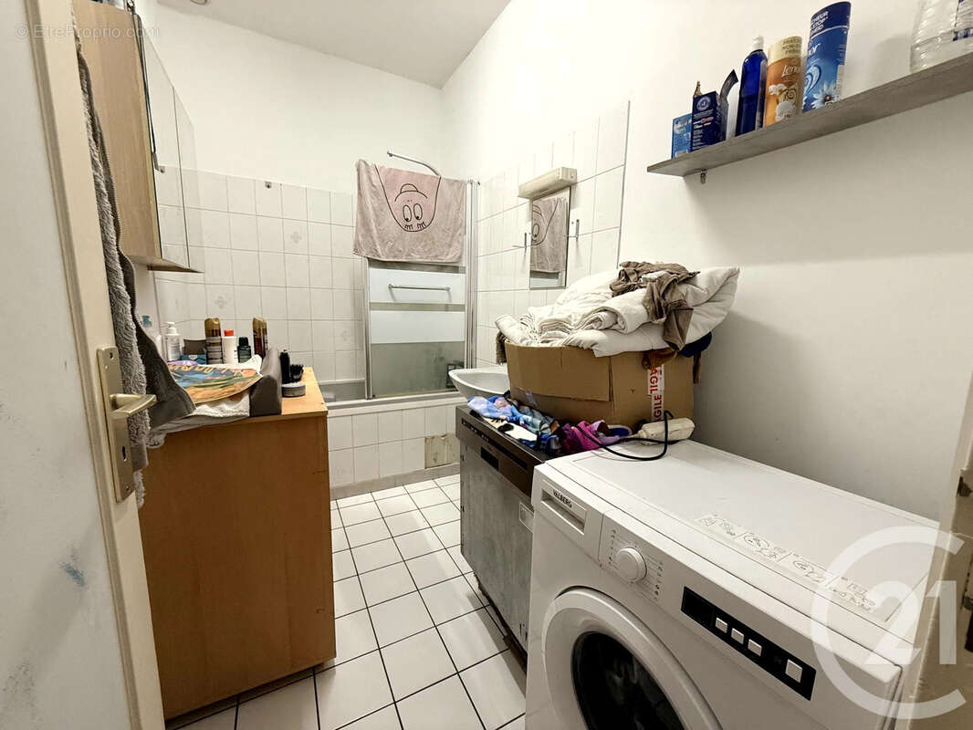 Autre à SAINT-QUENTIN