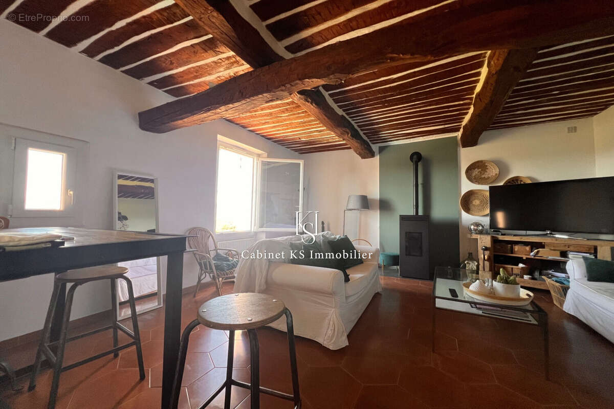Maison 126 m² à Seillons-Source-D'argens  - photo 2