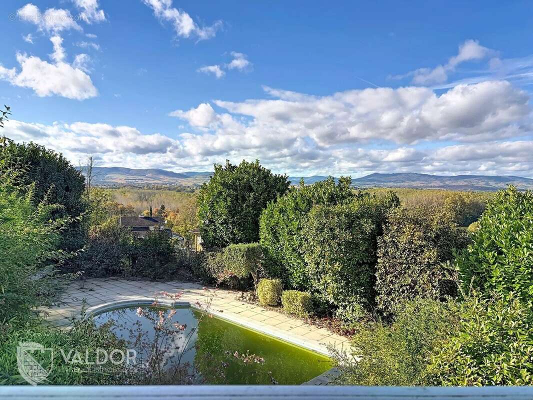 Maison à MONTMERLE-SUR-SAONE