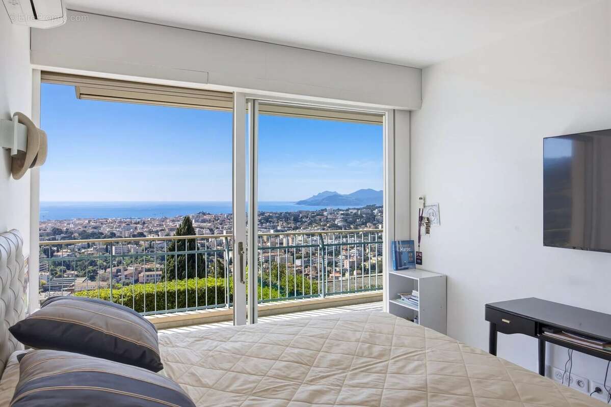 Appartement à LE CANNET