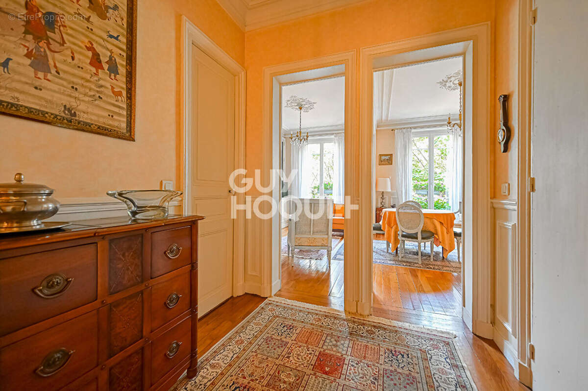Appartement 3 pièces / Daumesnil / Charme de l'ancien - photo 4