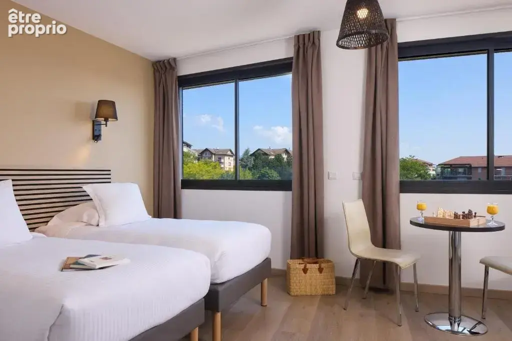 INVESTISSEMENT LOCATIF  Ferney-Voltaire  Résidence de Tourisme Zenitude Swiss Apparthotels - 5,67% de rentabilité - photo 3