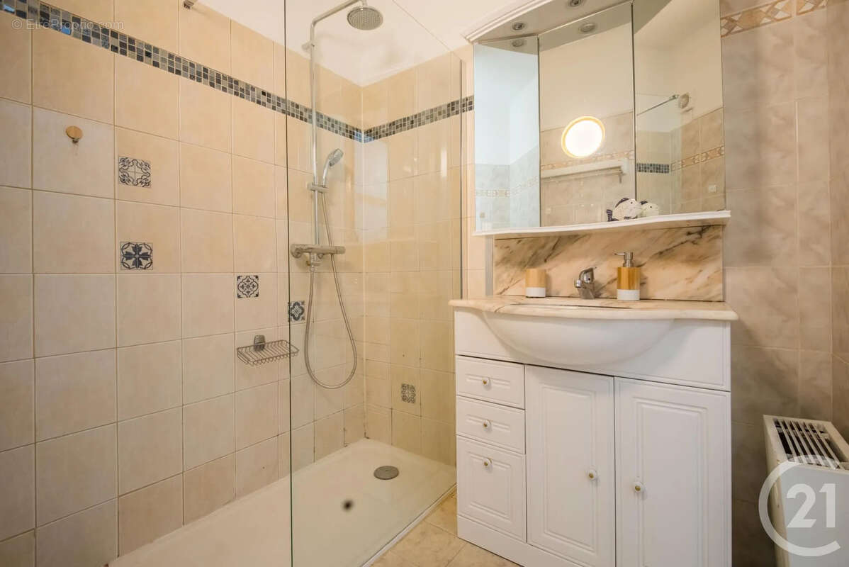 Appartement à BEAULIEU-SUR-MER