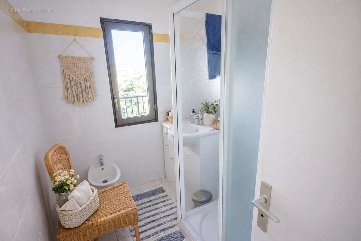 Appartement à MANDELIEU-LA-NAPOULE