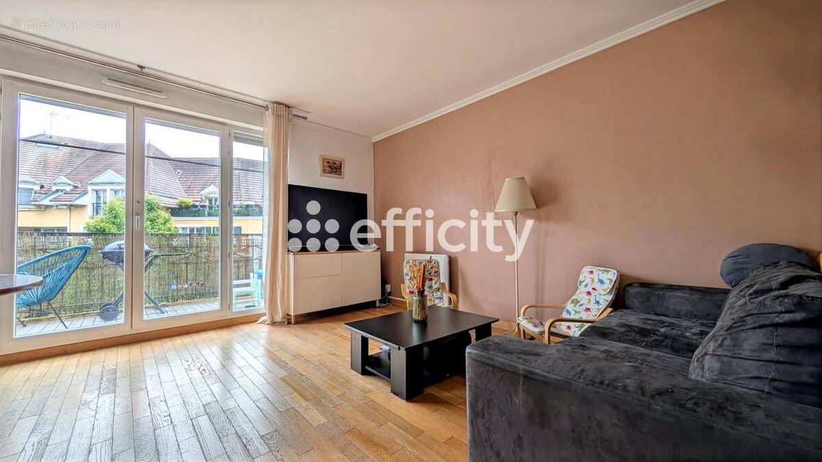 Appartement à EMERAINVILLE