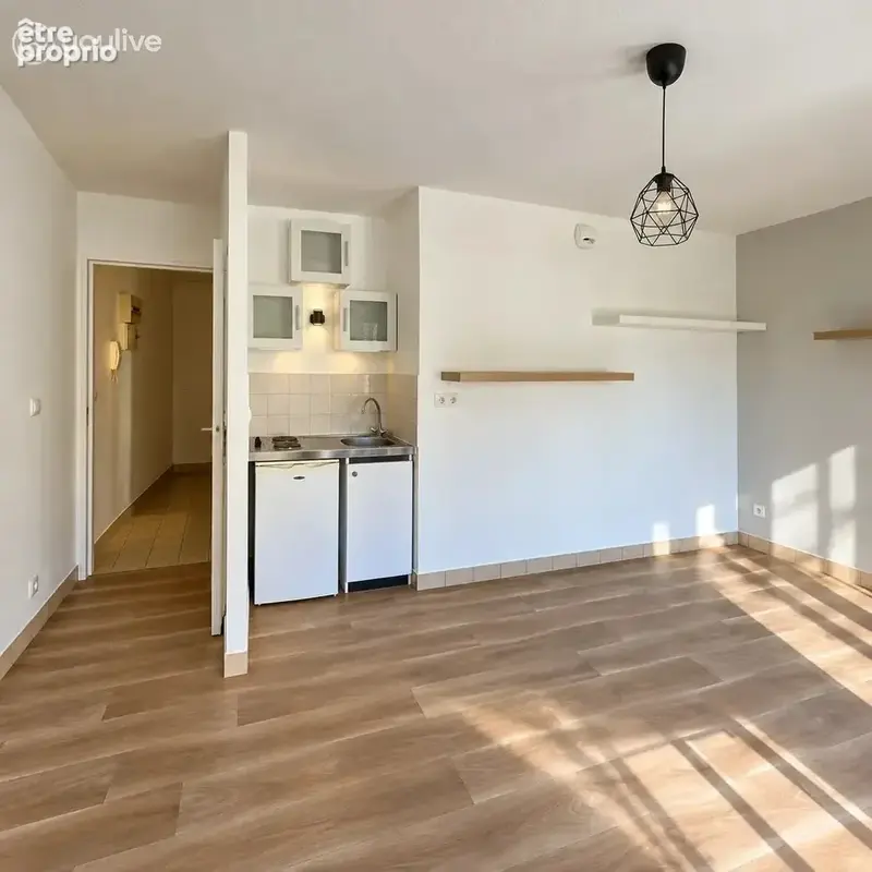 Studio avec balcon et cave- Rond-Point de Paris Nantes - photo 2