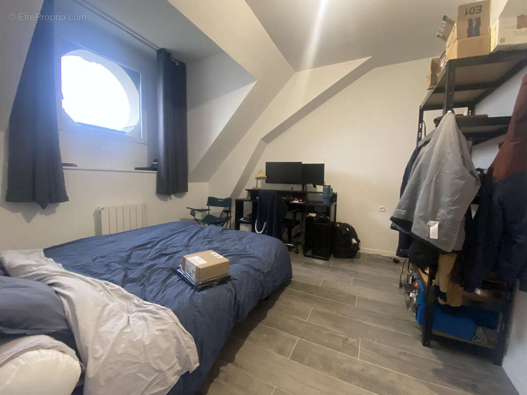 Appartement  T4 au dernier étage d'une résidence sécurisé - photo 3