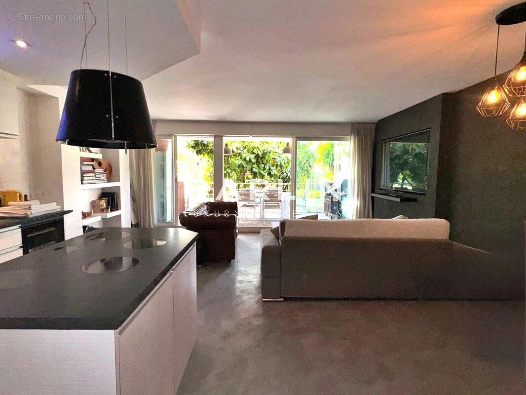 Appartement à SAINT-TROPEZ