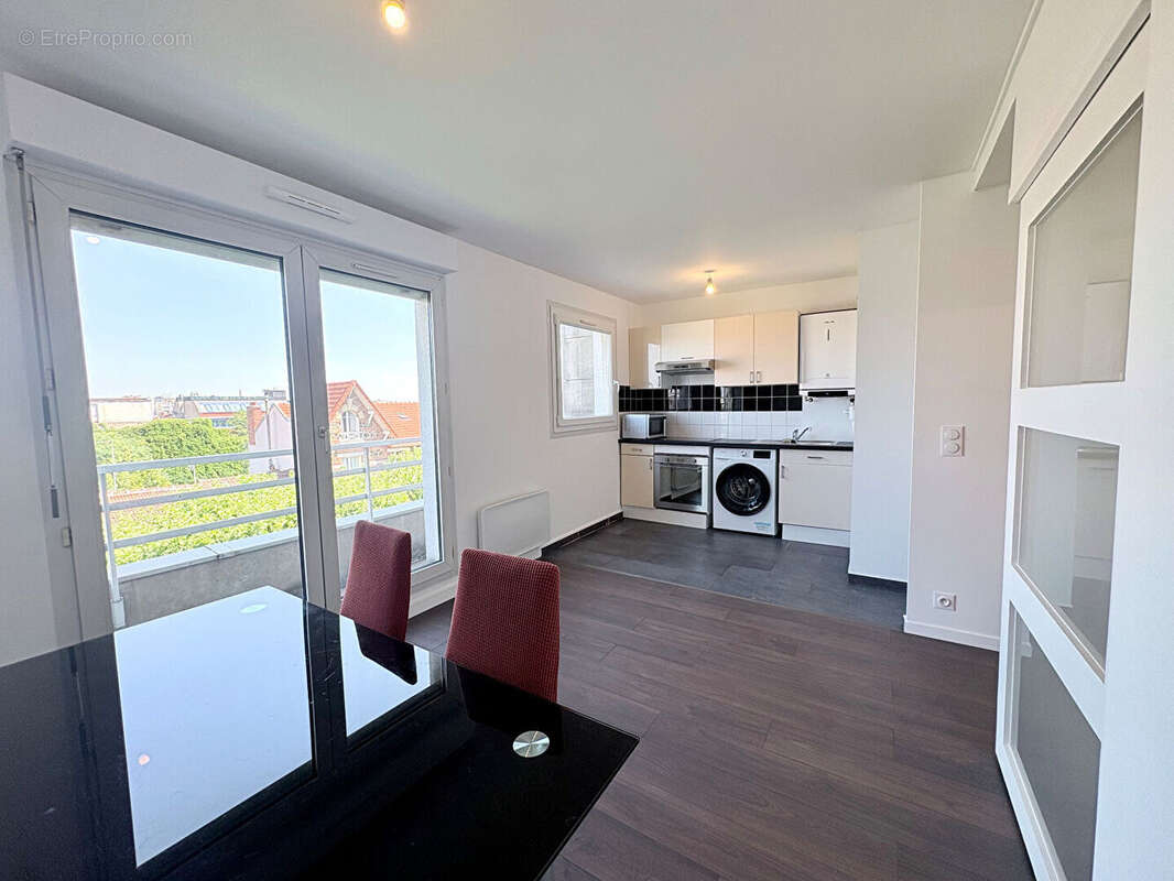 Appartement rénové avec balcon - 34 m² au Pré-Saint-Gervais - photo 2