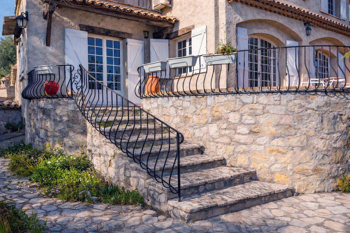 Maison à LA GAUDE