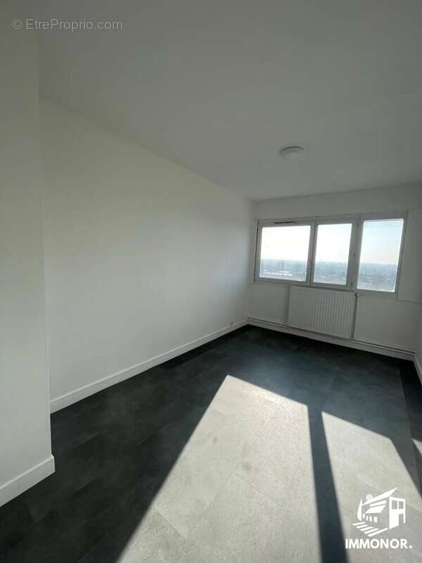 Appartement à MONS-EN-BAROEUL