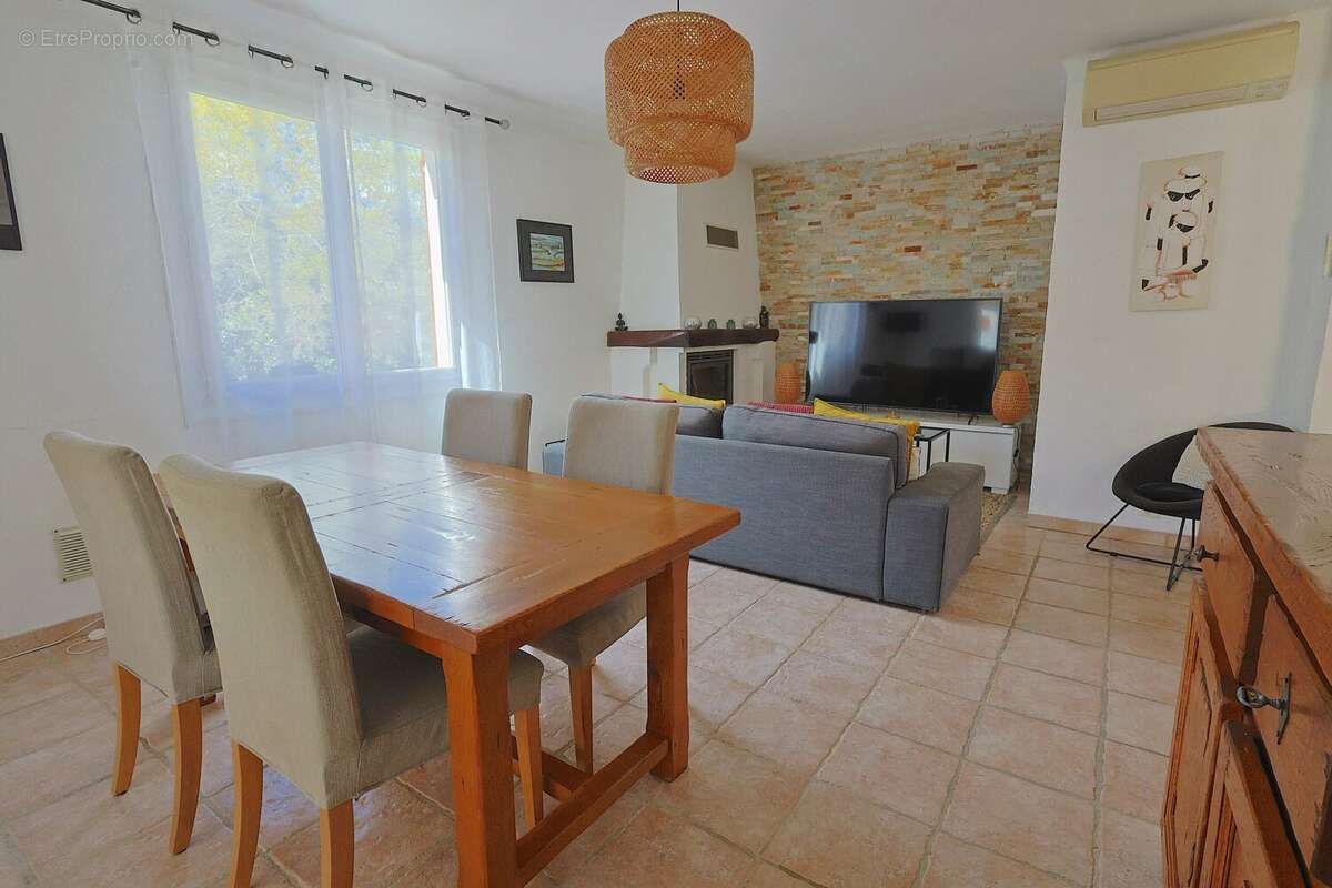 Appartement à VILLENEUVE-LOUBET