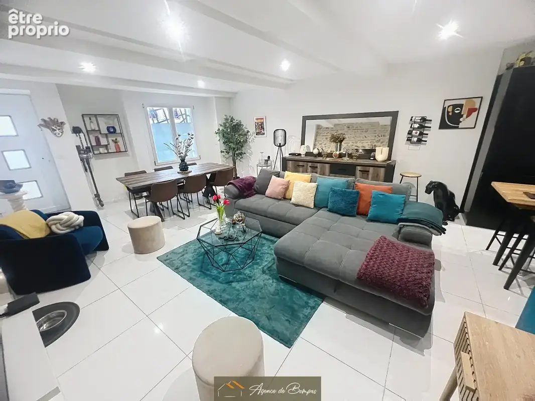 Appartement entierement renove  de type 2 65.77 m2 - photo 3