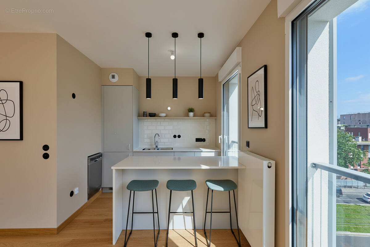 Appartement à PARIS-17E