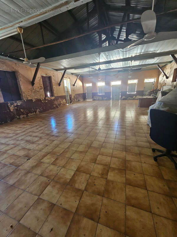 Commerce à LE PRECHEUR