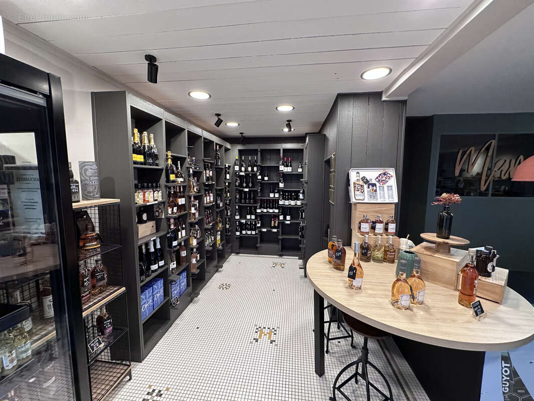 Commerce à L&#039;ILE-D&#039;OLONNE