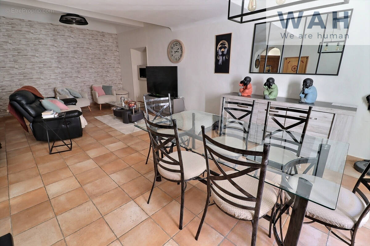 Maison à NEBIAN