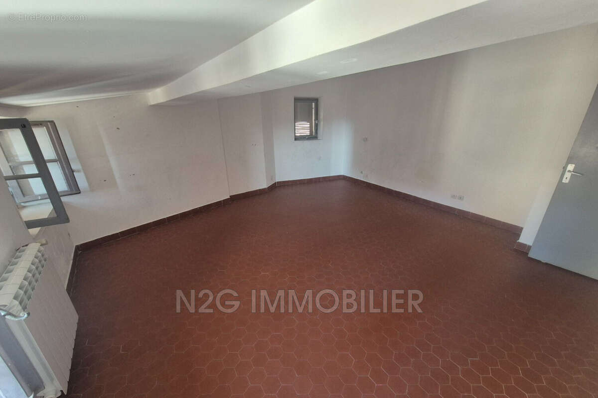 Appartement 82 m² à Grasse  - photo 4