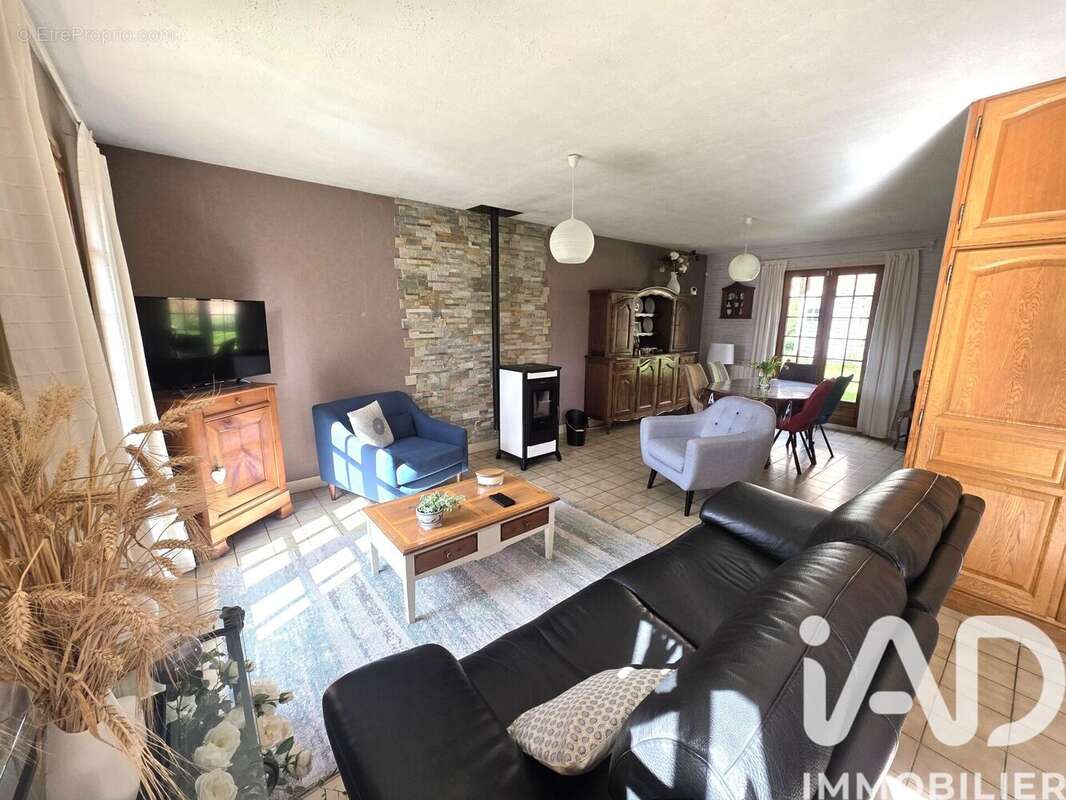 Photo 4 - Maison à VILLENEUVE-LES-SABLONS