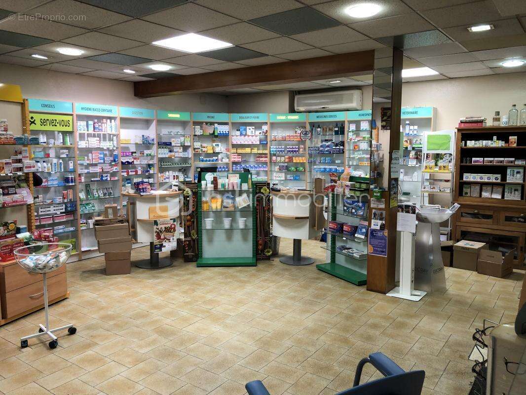 Officine de pharmacie - photo 2