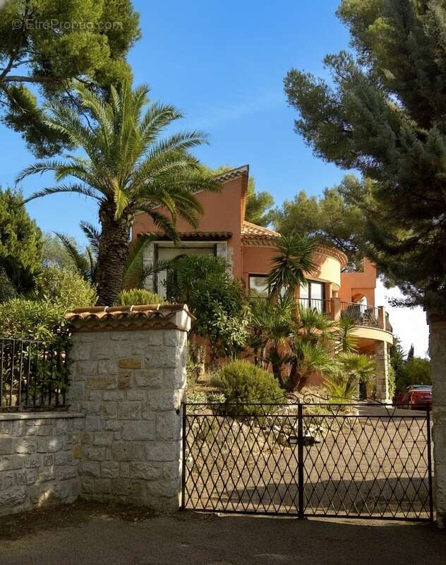 Maison à ROQUEBRUNE-CAP-MARTIN