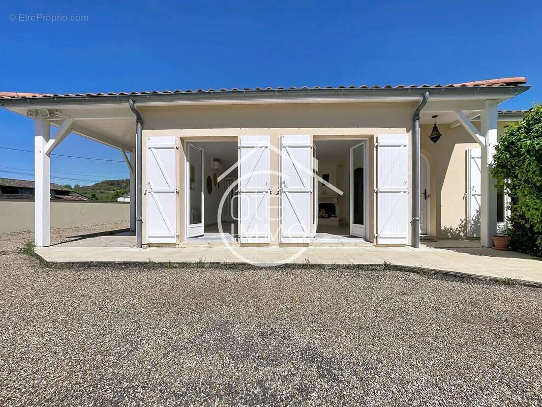 Maison à LAMOTHE-MONTRAVEL