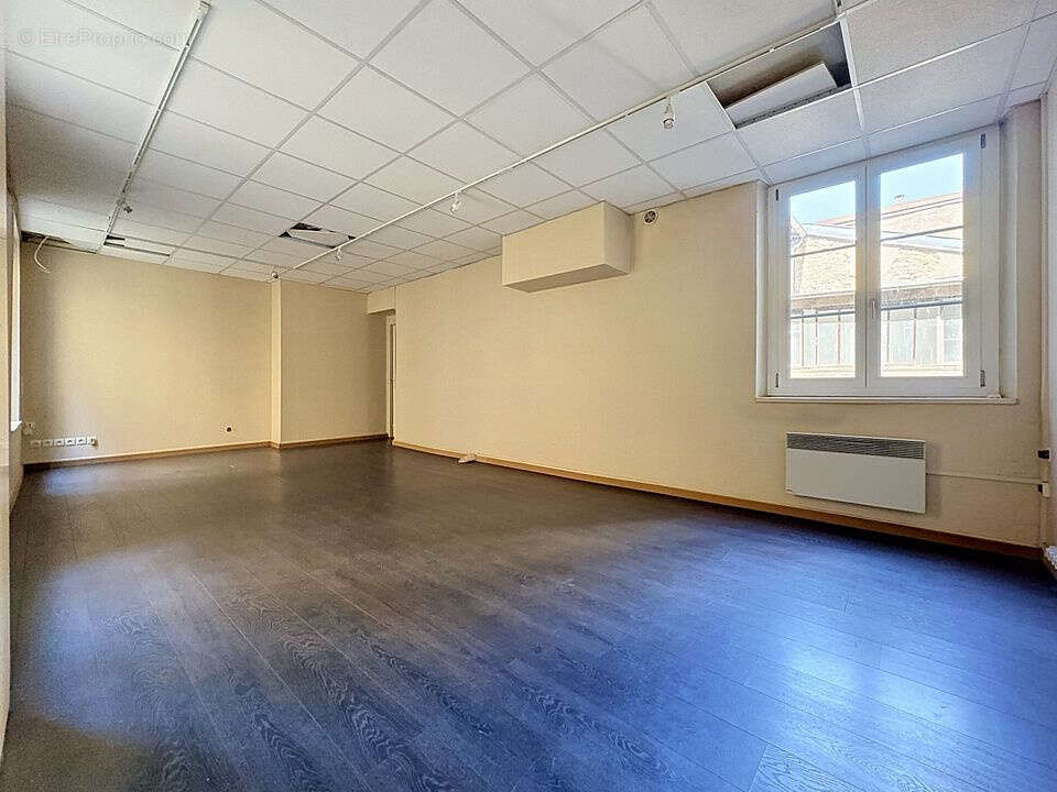 Nancy Centre   Plateau de 101,30 m2 à rénover avec terrasse intérieure de 21 m2 - photo 8