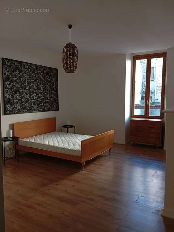 Appartement à VILLEFRANCHE-DE-ROUERGUE