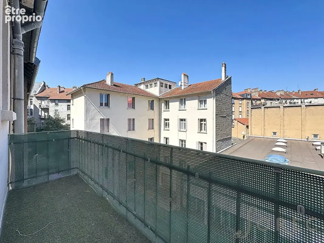 Appartement F4 de caractère avec balcon à proximité immédiate de la Gare - photo 6