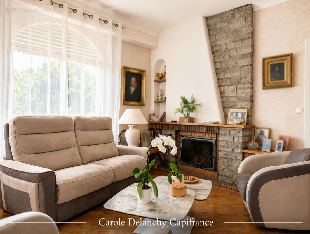 Maison d'architecte, 170 m² + 90 m² sur terrain de 1500 m² à AIRE SUR L'ADOUR (40) - photo 4