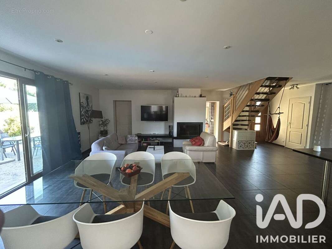 Maison 136 m² à Vouzon  - photo 3