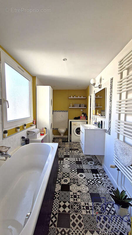 salle de bains - Appartement à SAINT-ETIENNE