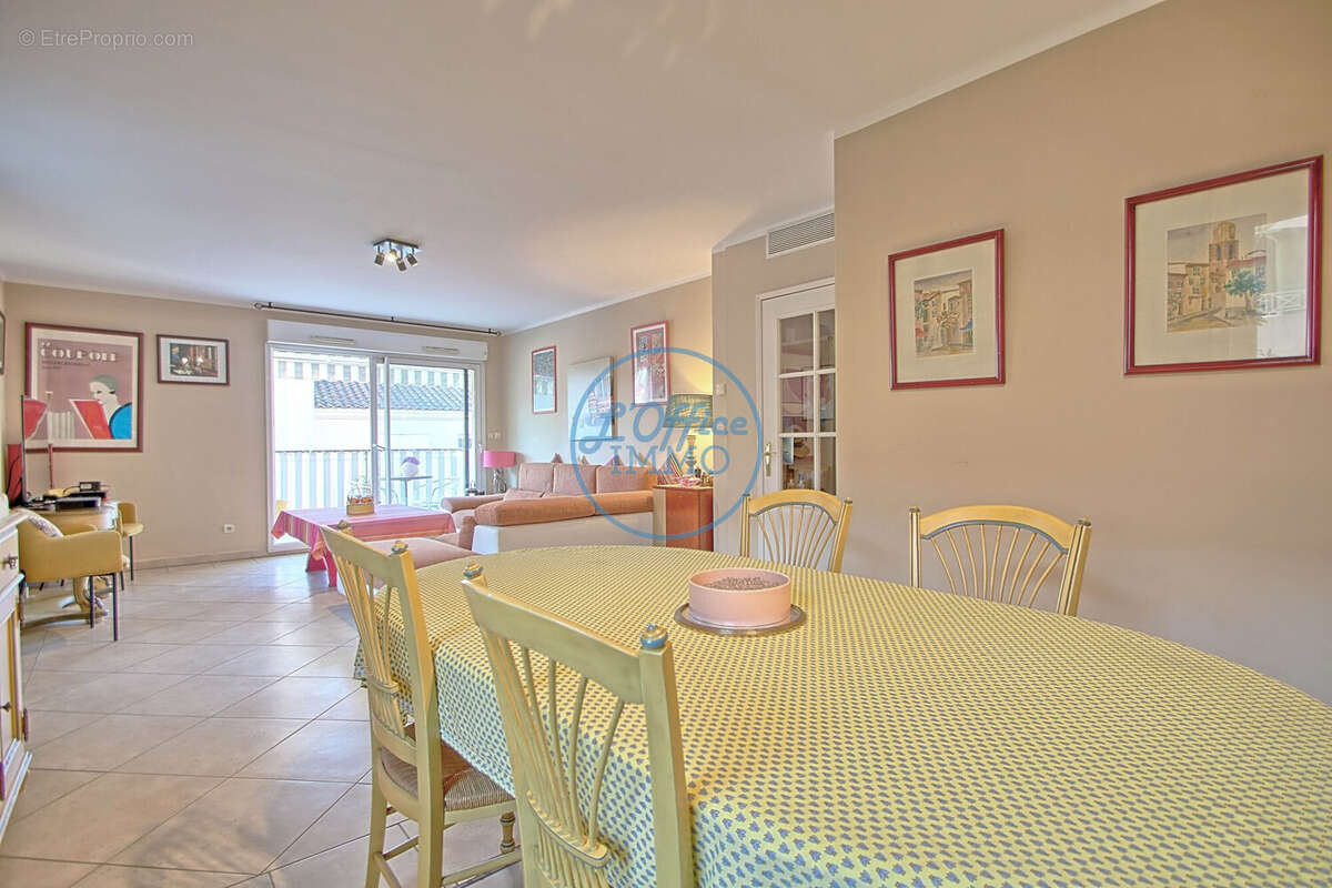 Appartement à CARQUEIRANNE