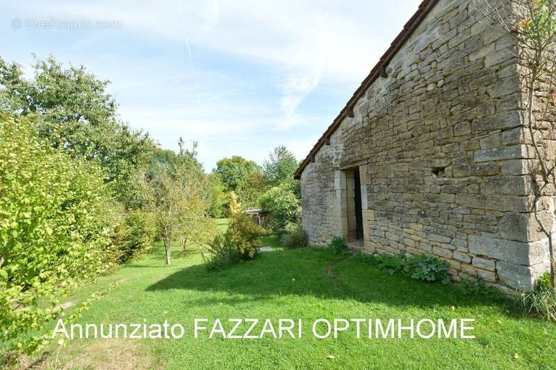 Maison à LUZY-SAINT-MARTIN