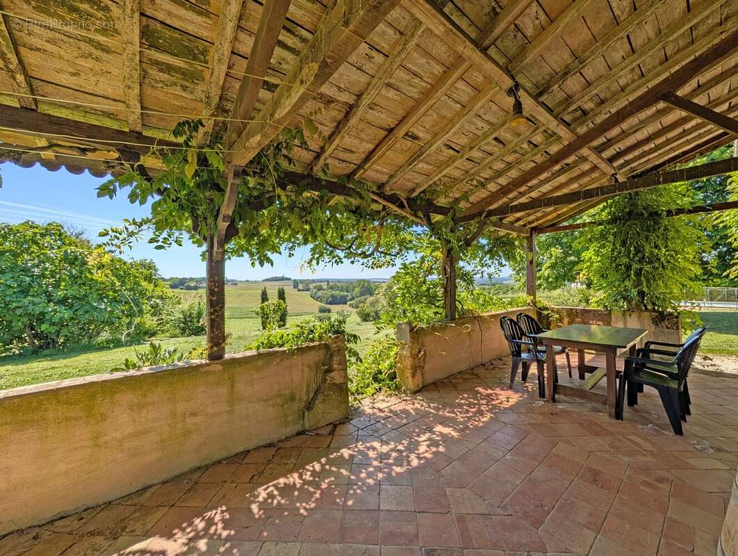 Ferme rurale en pierre offrant une vue imprenable - photo 5