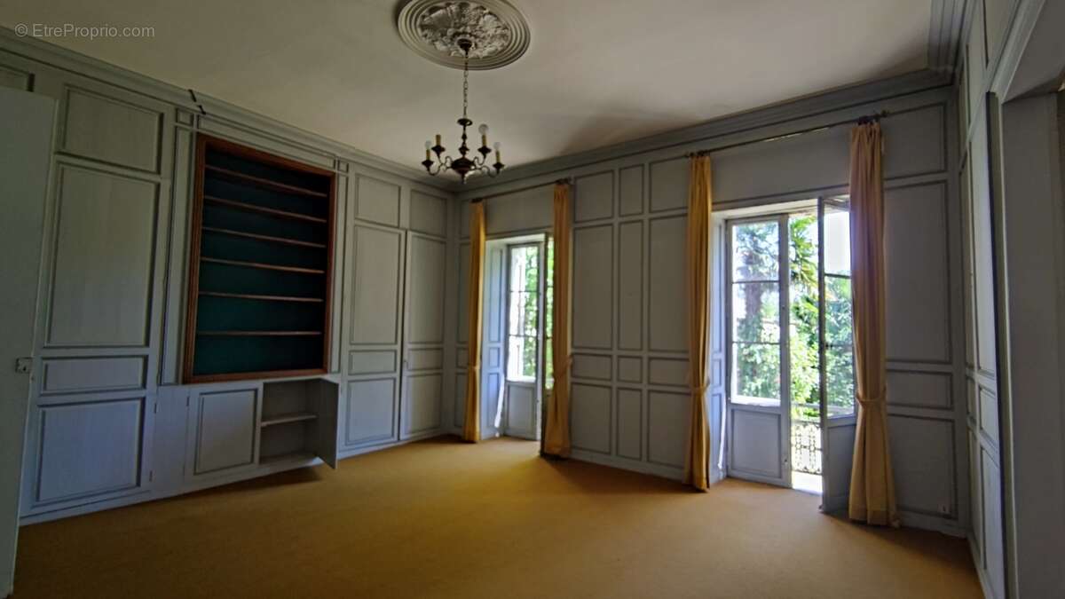 Superbe maison de maitre 7 chambres avec jardin, garage et vue sur la rivière à Saintes - photo 8