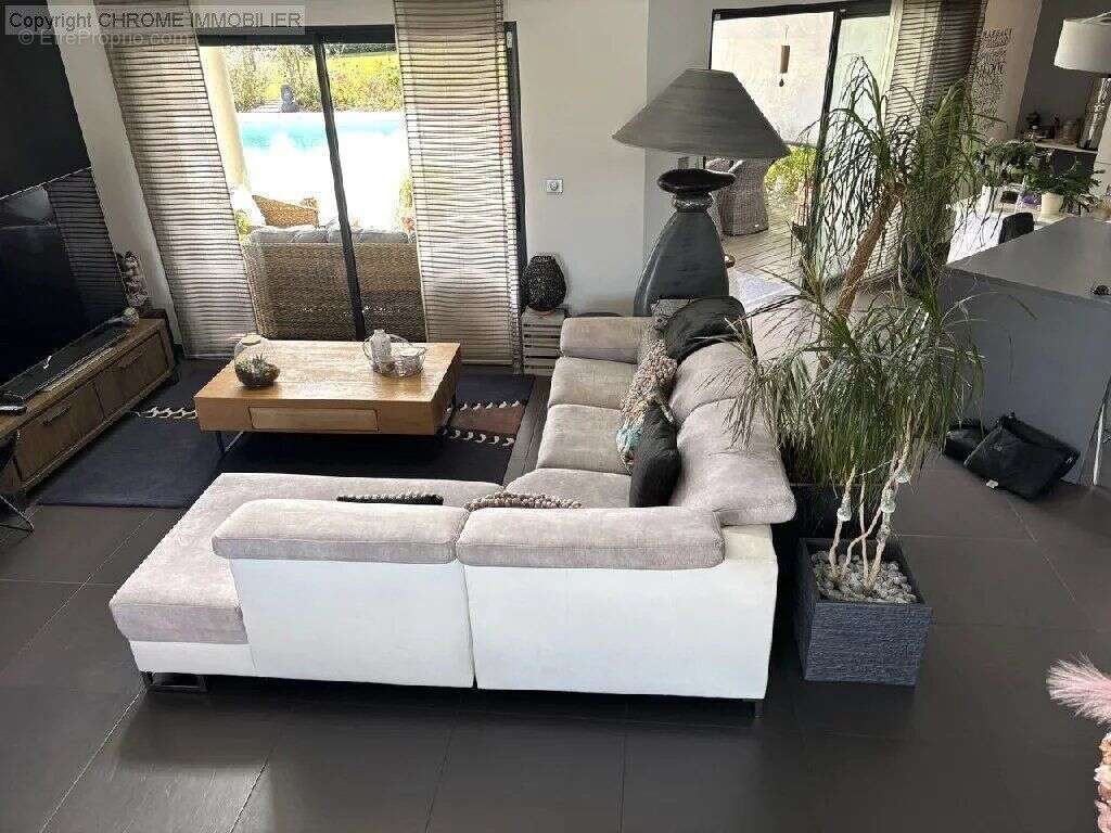 Maison à MAUVEZIN-SUR-GUPIE