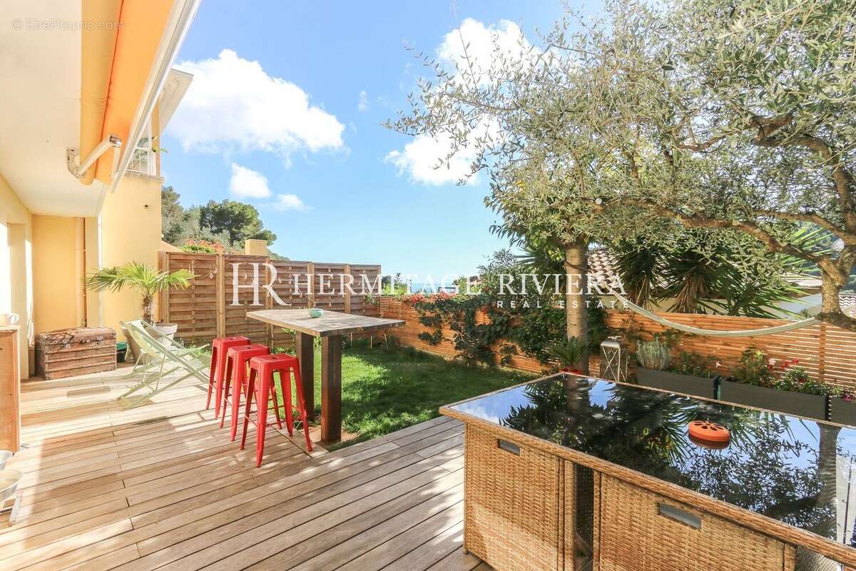 Appartement à EZE