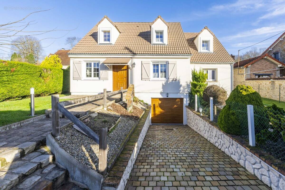 Maison à SAINT-FARGEAU-PONTHIERRY