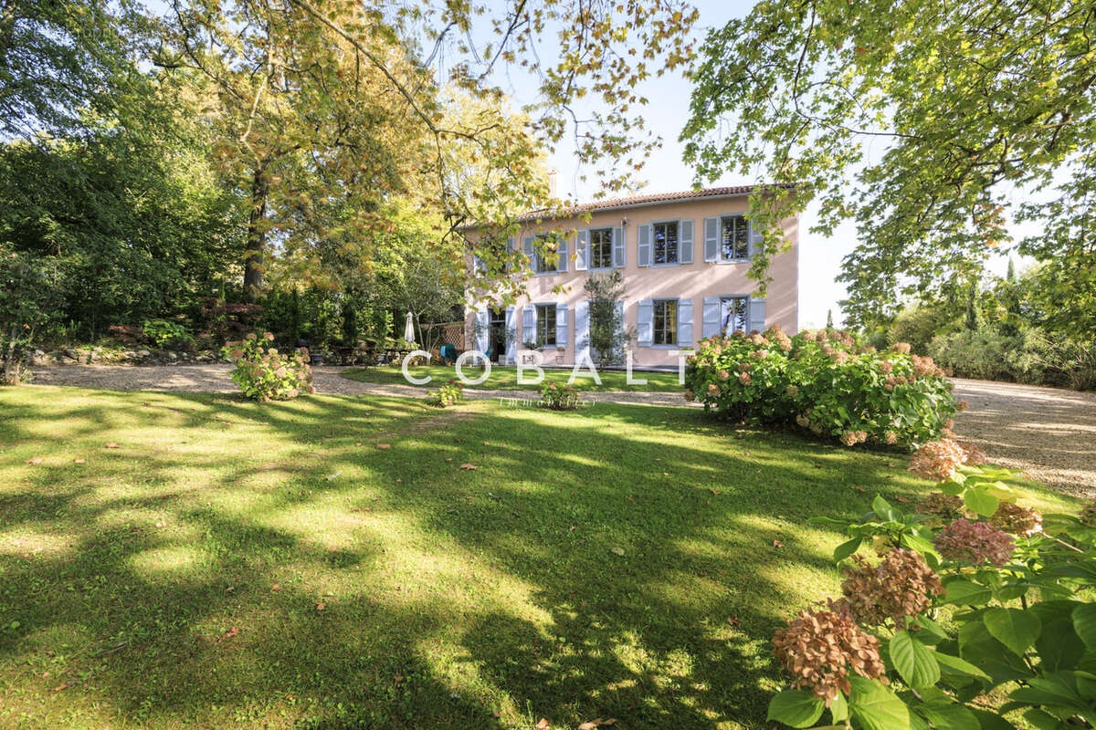 Maison à SAINT-PIERRE-D'IRUBE