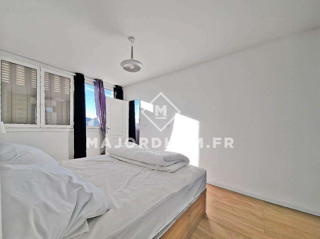 Appartement à MARSEILLE-9E