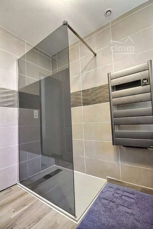 Maison à MONTELIMAR